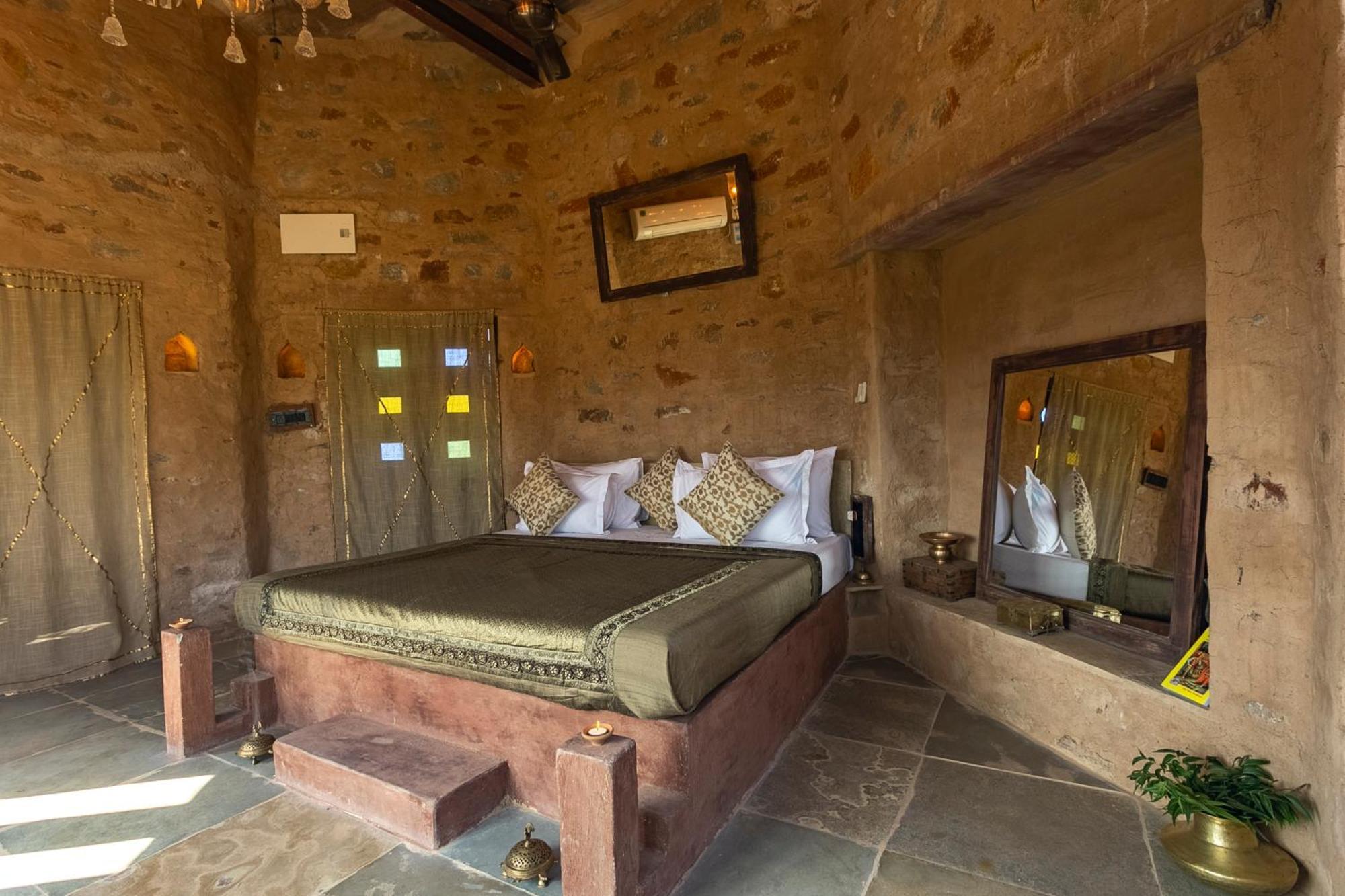 Manmatha A Luxury Retreat Bed & Breakfast Udaipur Exterior photo