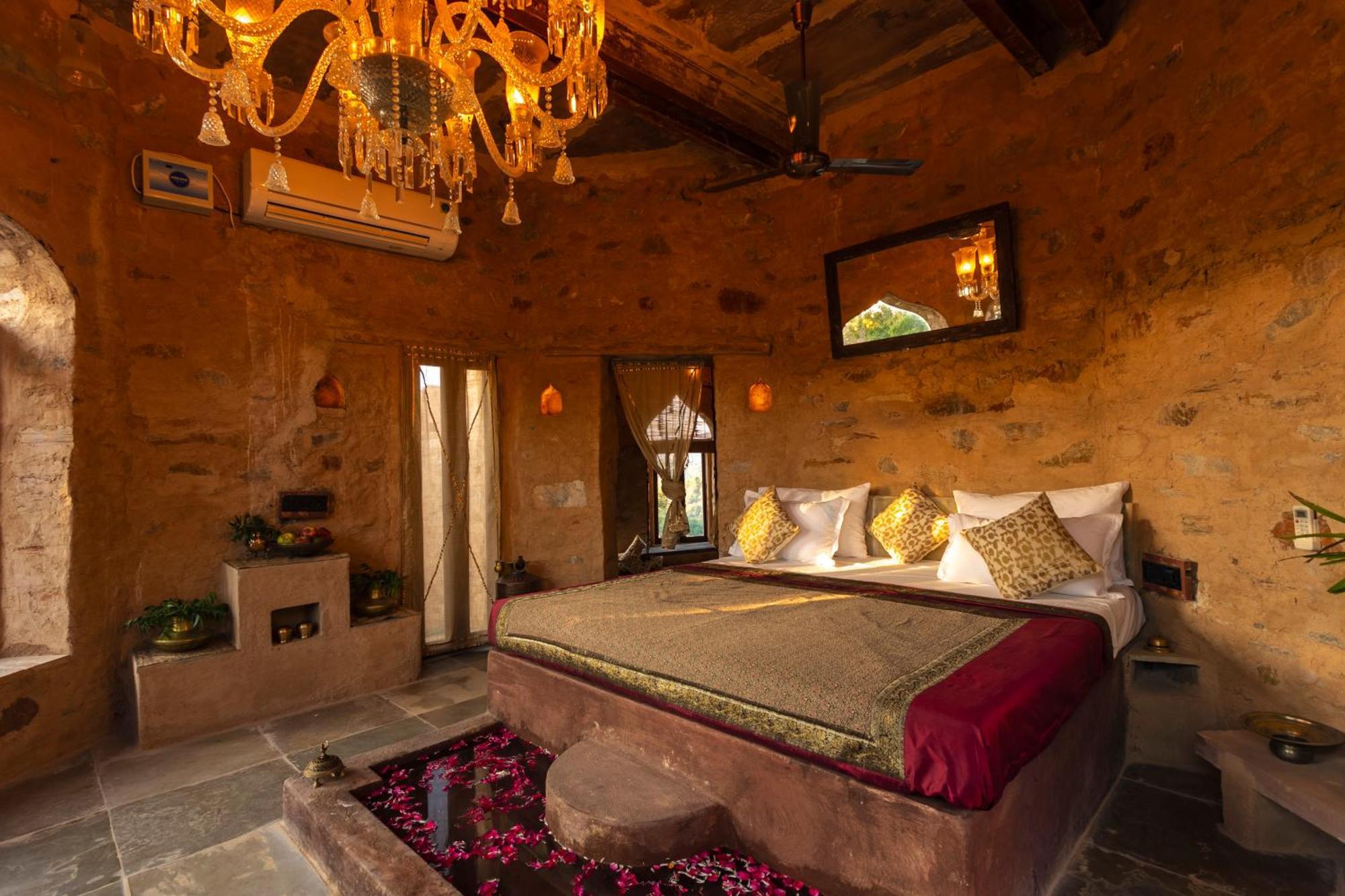 Manmatha A Luxury Retreat Bed & Breakfast Udaipur Exterior photo